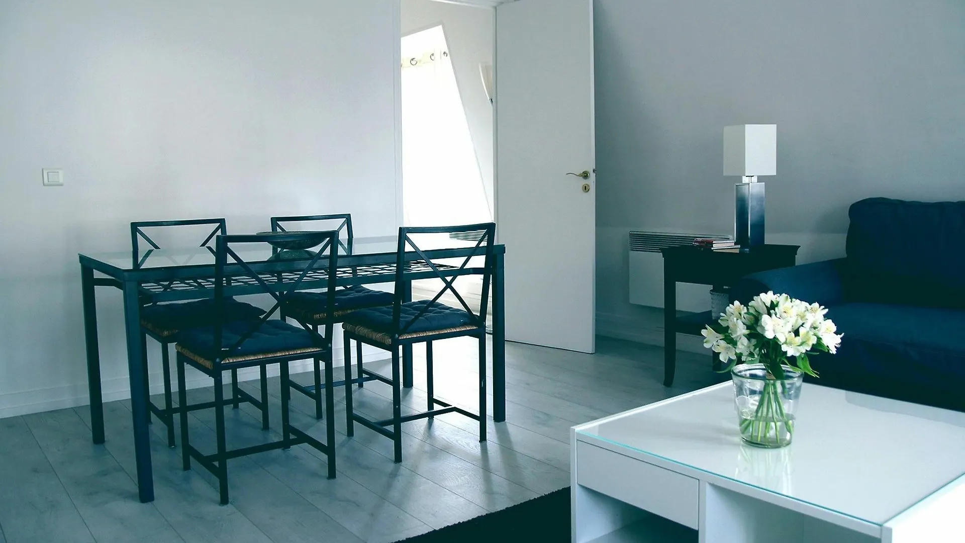 Rue De Ponthieu Central Furnished Apartment Paris 0*,  France