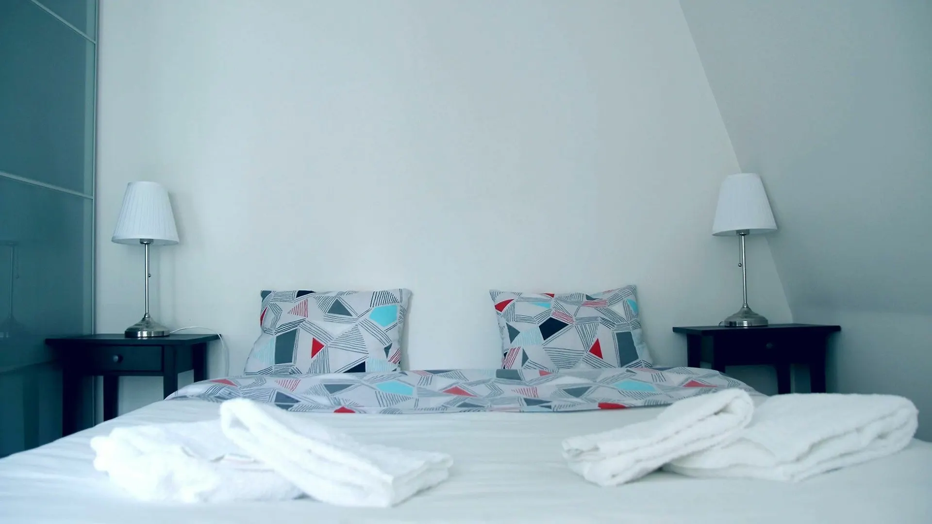 Rue De Ponthieu Central Furnished Apartment Paris
