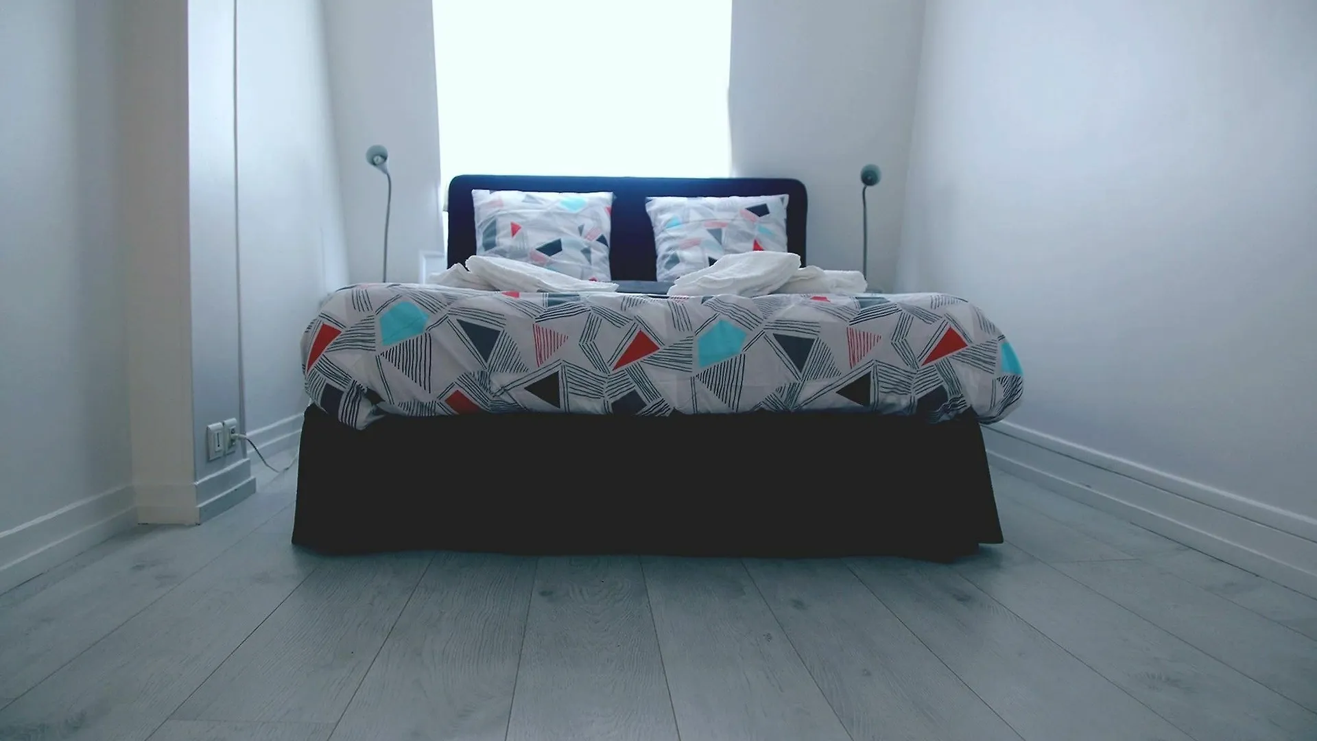 Rue De Ponthieu Central Furnished Apartment Paris
