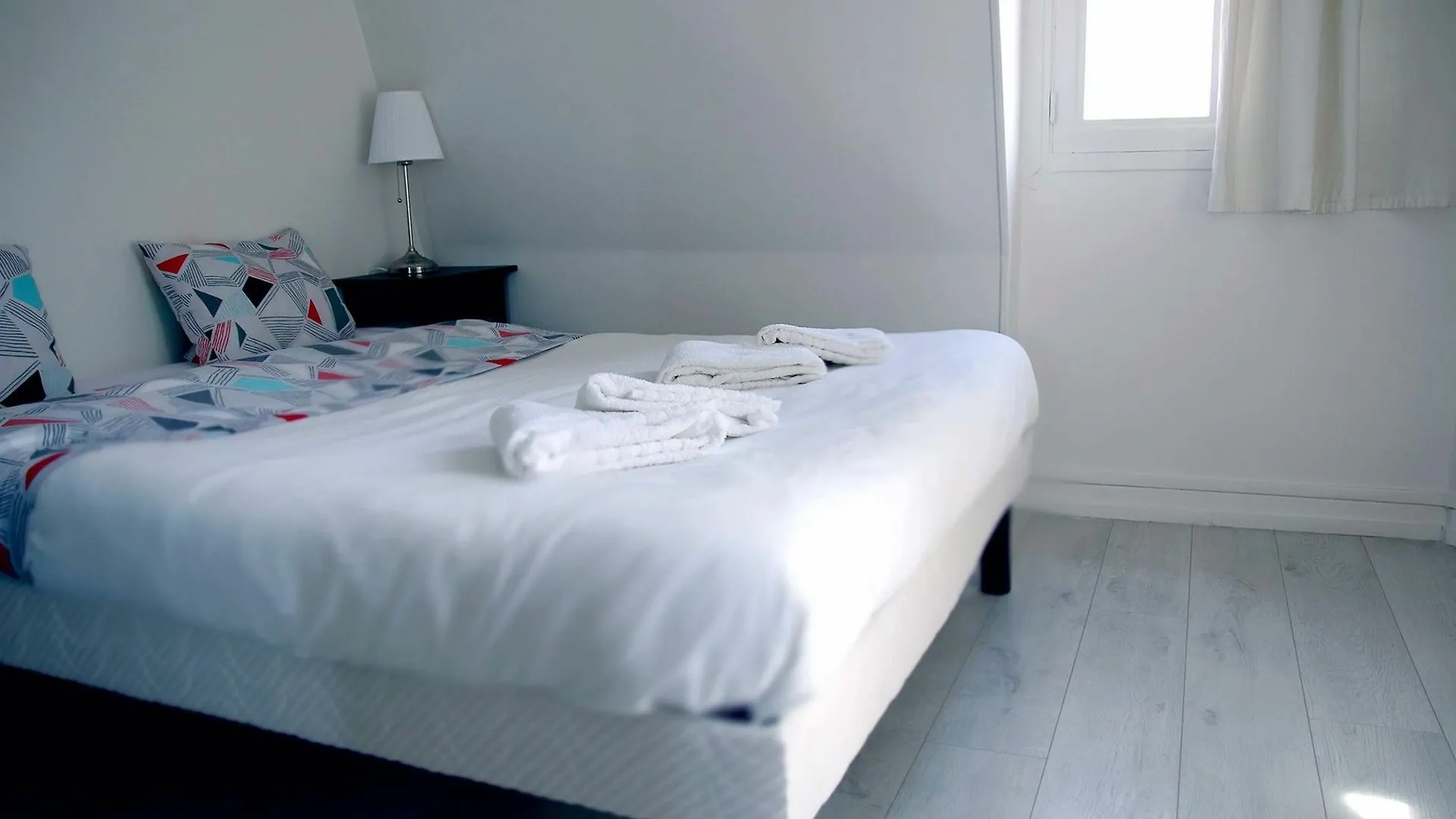 Rue De Ponthieu Central Furnished Apartment Paris France
